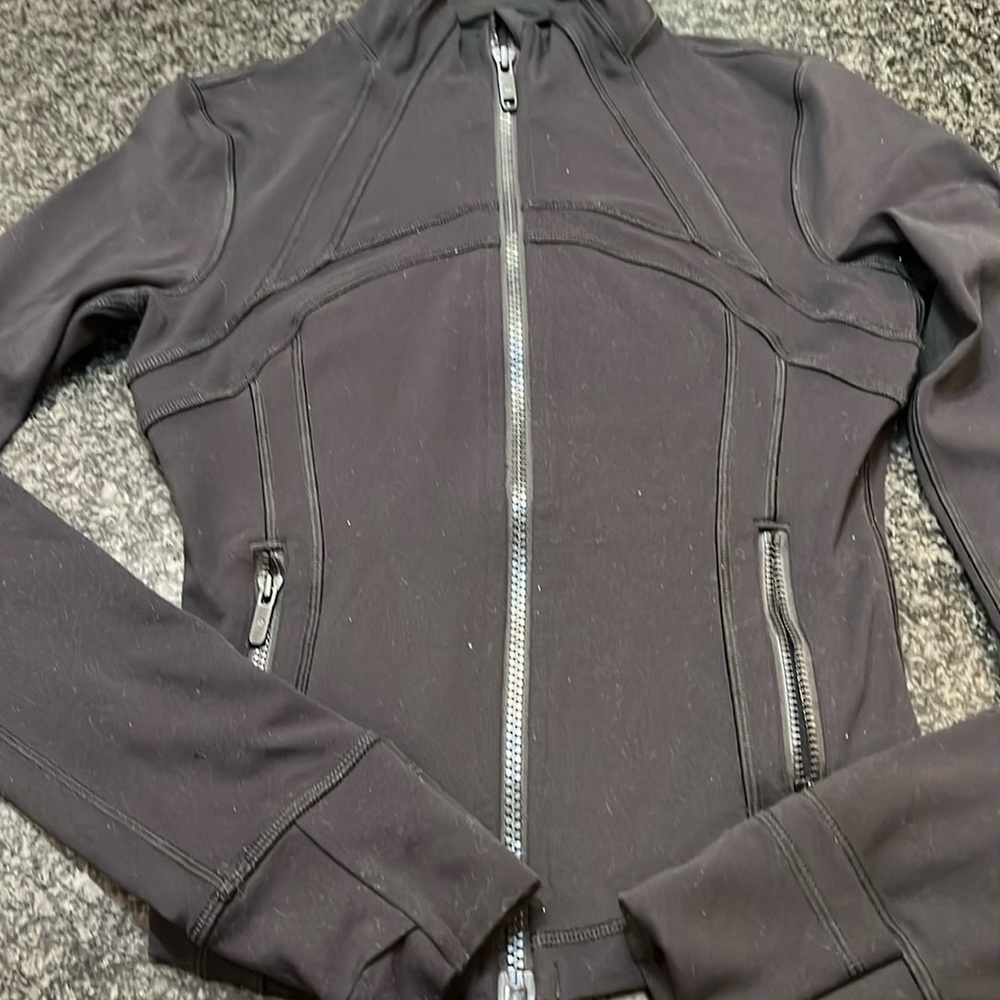 Lululemon Niki Defined cropped Jacket. Size 4. Ladies. WT245 - Picture 1 of 7